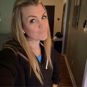 Meet your Posher, Dana